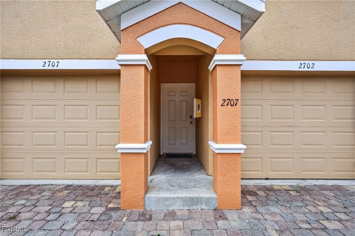 Property Photo:  1788 Concordia Lake Circle 2707  FL 33909 