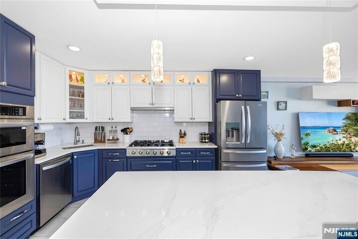 Property Photo:  7002 Jfk Blvd E Boulevard 35A  NJ 07093 