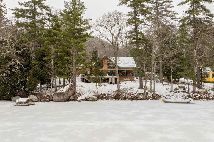 Property Photo:  6 Samoset Road  NH 03782 