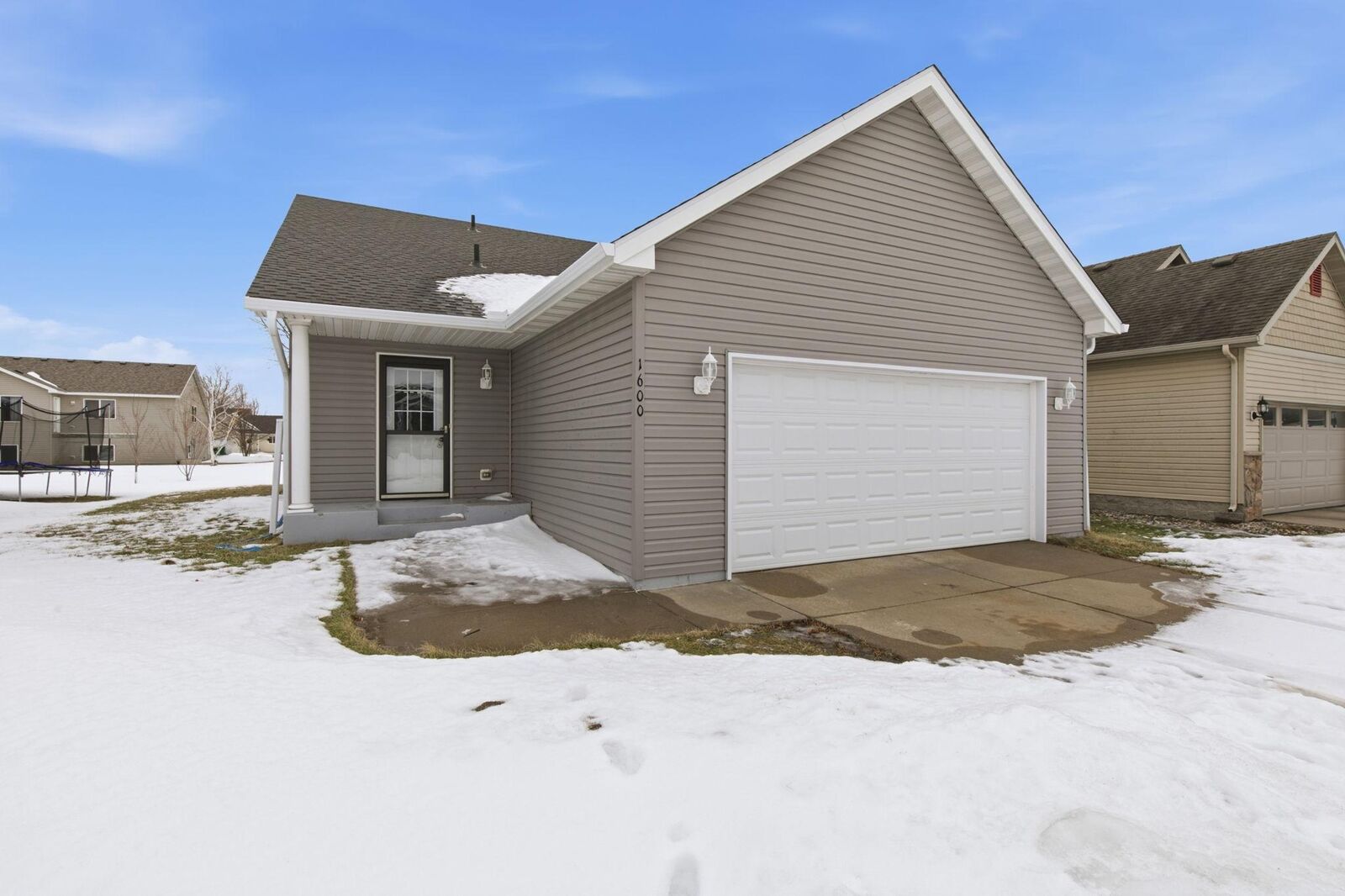 Property Photo:  1600 Nuthatch Avenue  MN 56377 