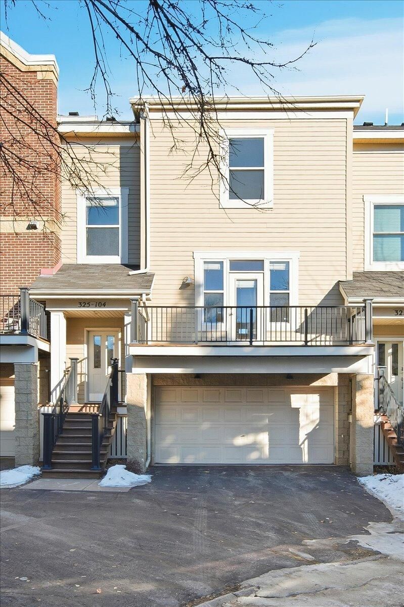 Property Photo:  325 W River Parkway 104  MN 55401 