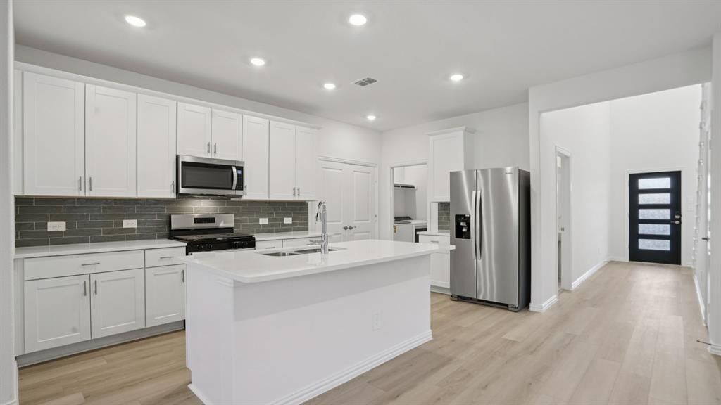 Property Photo:  713 Dotty Drive  TX 75071 