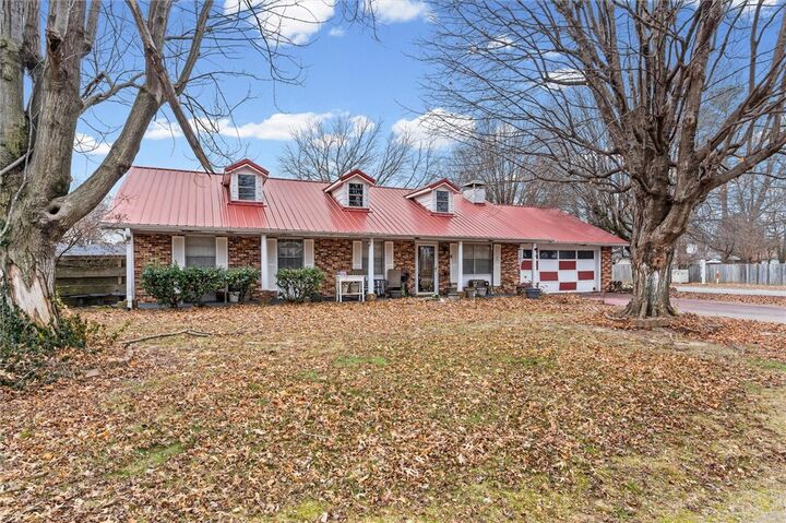 Property Photo:  1915 Dee Avenue  AR 72762 