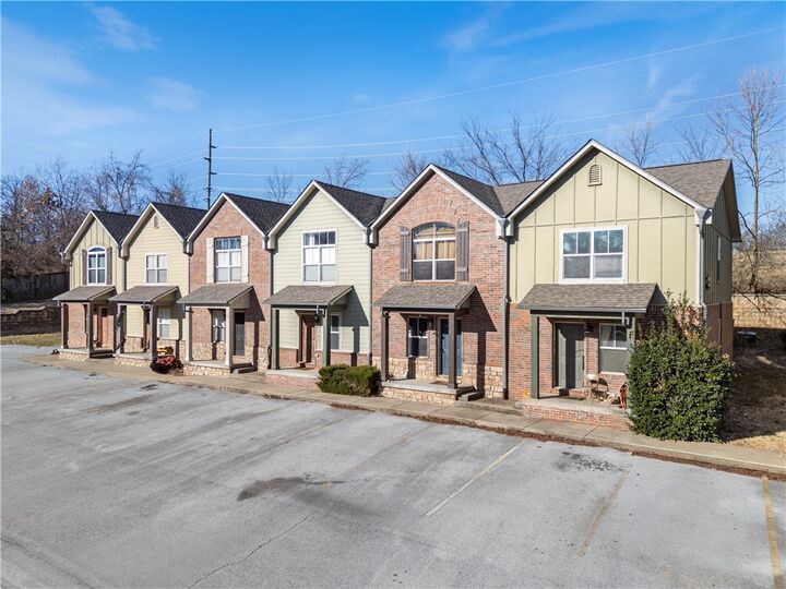 Property Photo:  2212 Karrington Ridge D  AR 72762 