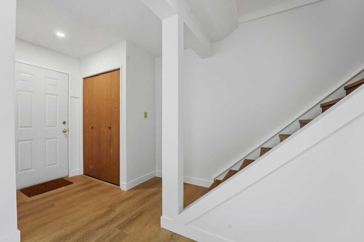 Property Photo:  7352 59 Avenue  AB T4P 3L9 