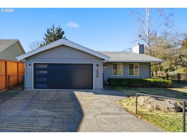 Property Photo:  7006 NE 2nd Ave  WA 98665 