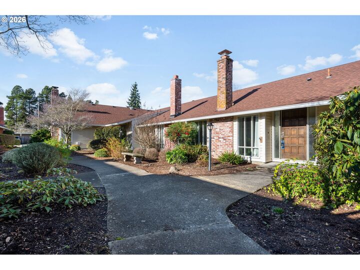 Property Photo:  5165 SW Normandy Pl  OR 97005 