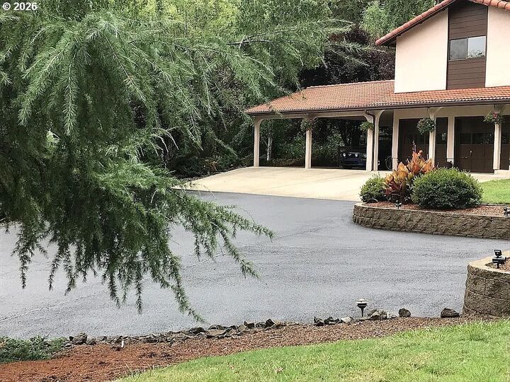 Property Photo:  197 Manderville Ln  OR 97471 