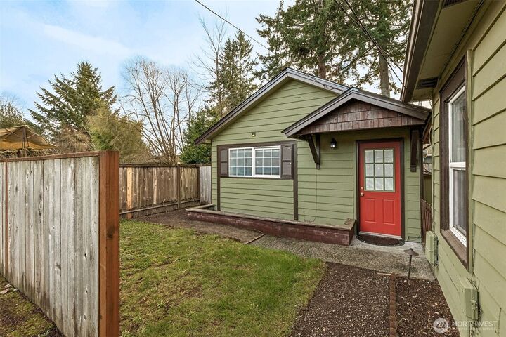 Property Photo:  2217 2219  Bush  NW  WA 98502 