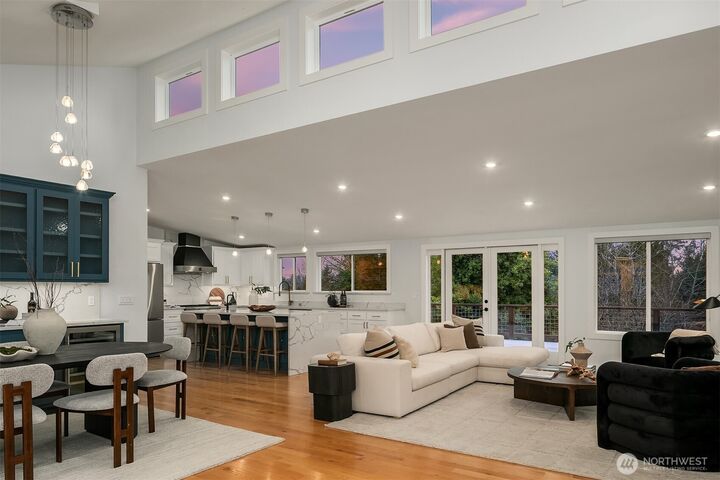 Property Photo:  11007  126th Avenue NE  WA 98033 