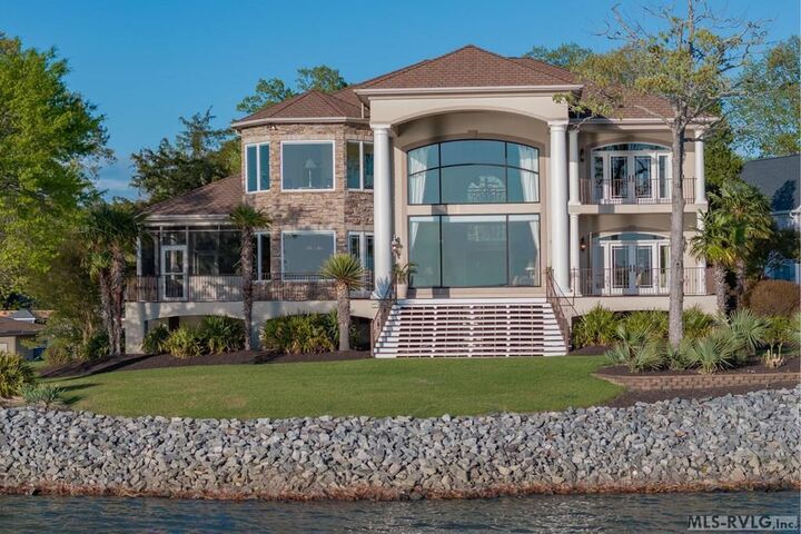 Property Photo:  250 Riverside Drive  NC 27842 