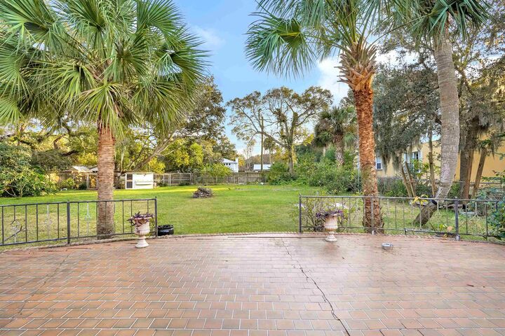 Property Photo:  40 Willow Drive  FL 32080 