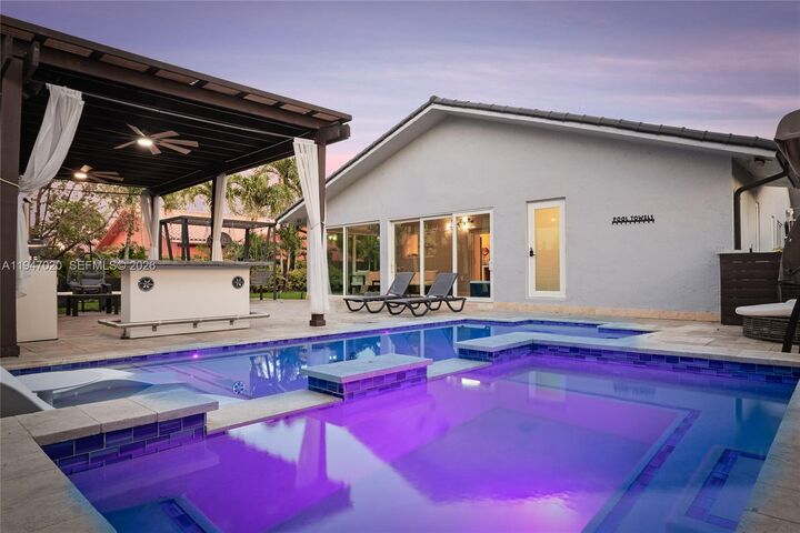 Property Photo:  9725 NW 28th Ter  FL 33172 