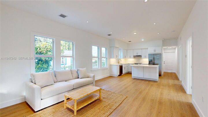 Property Photo: 117 Florida Ave FL 33133