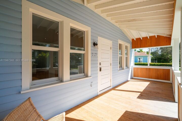 Property Photo:  117 Florida Ave  FL 33133 