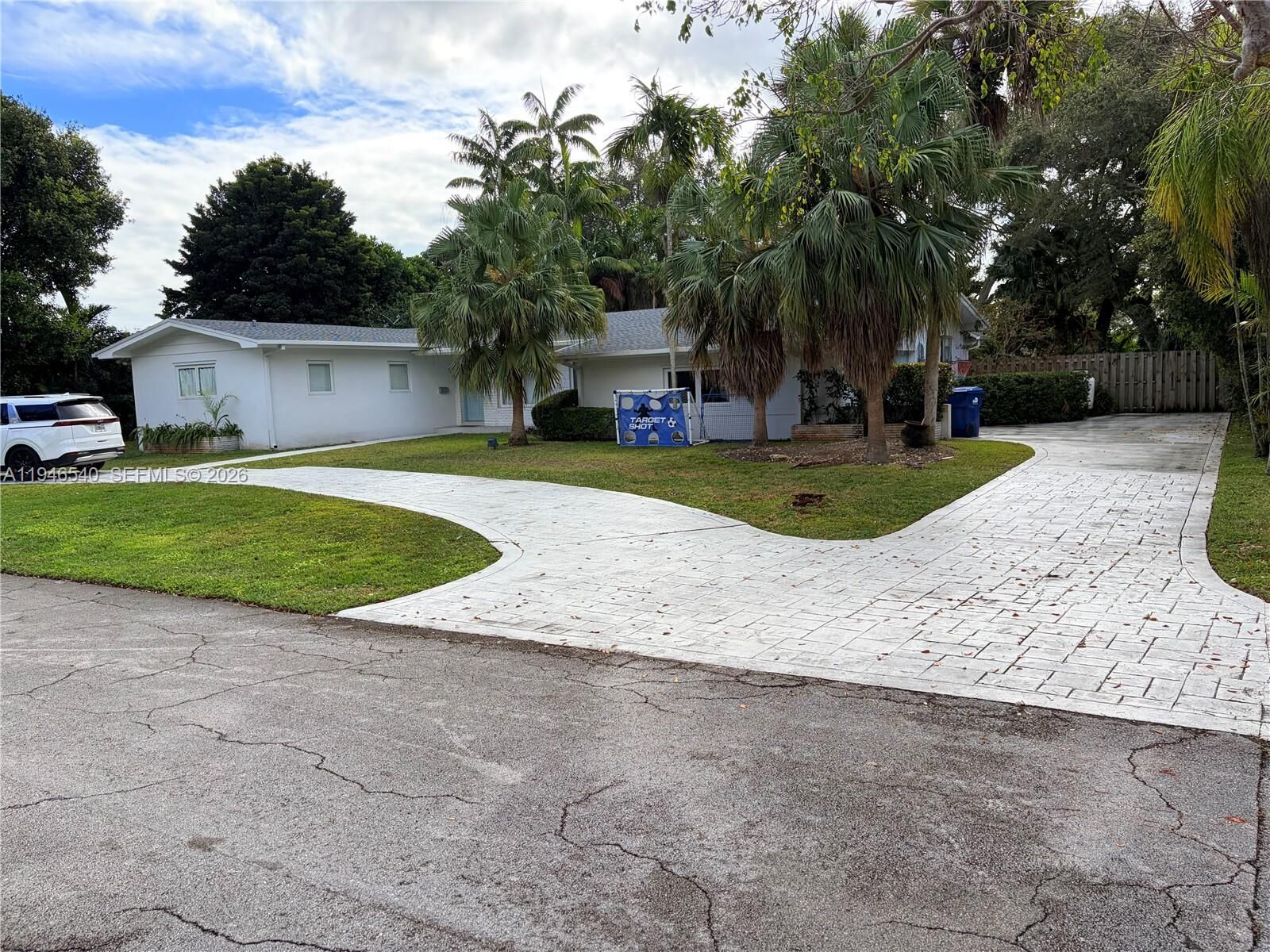 Property Photo:  6820 SW 125th Ter  FL 33156 