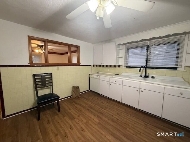 Property Photo:  34 New Haven Avenue 1st Fl  CT 06708 