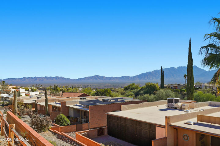 Property Photo: 1407 W Camino Calderon AZ 85622