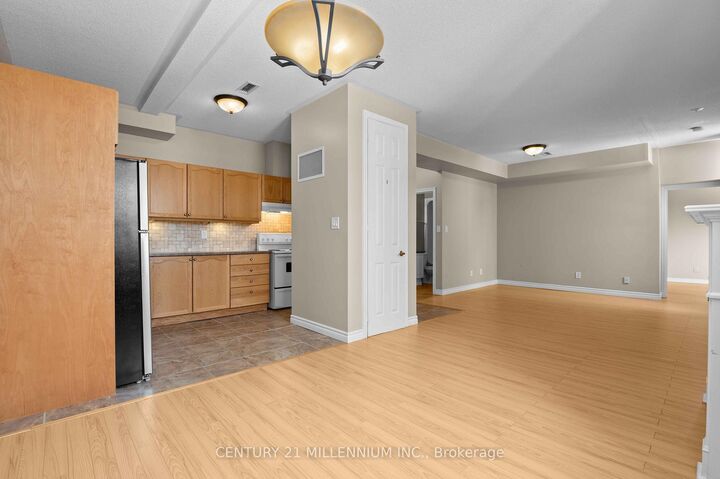 Photo de la propriété:  111 Main Street N 207  ON L9W 6E3 