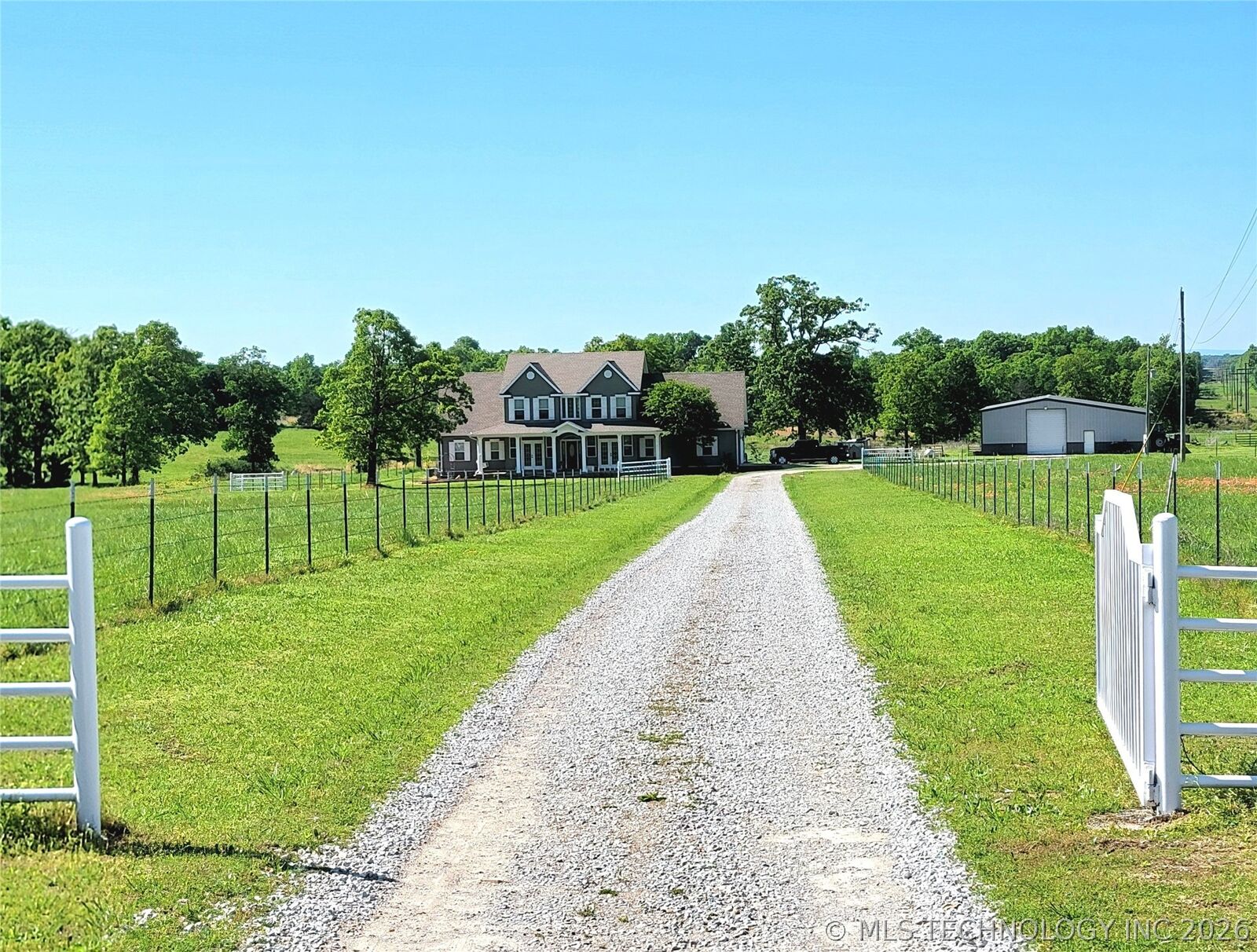 Property Photo:  450778 E 1000 Road  OK 74435 