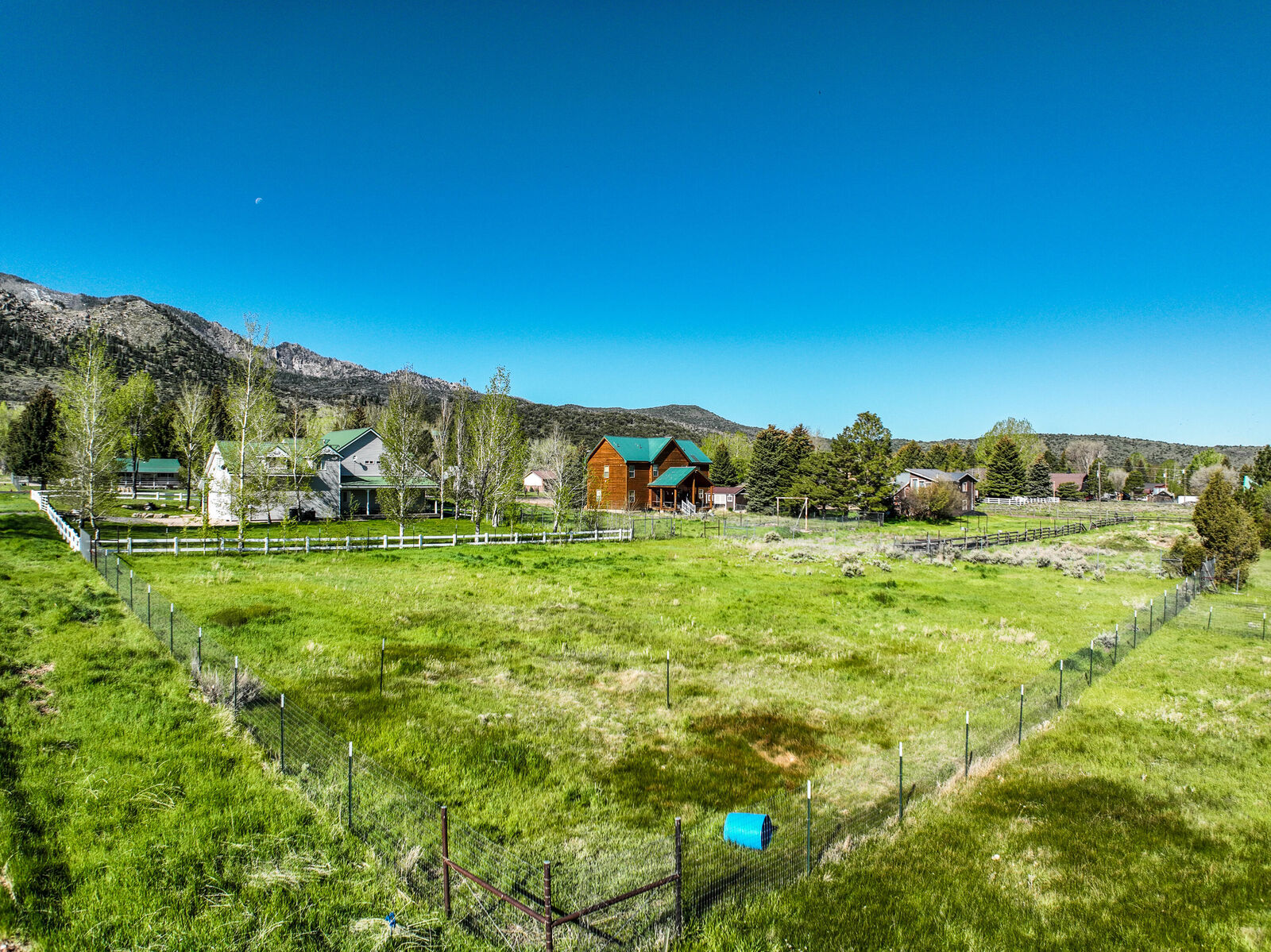 Property Photo: 61 N 100 W UT 84781