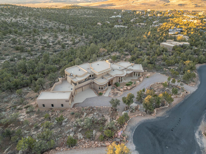 Property Photo:  384 N Sundial Ridge Cir  UT 84783 