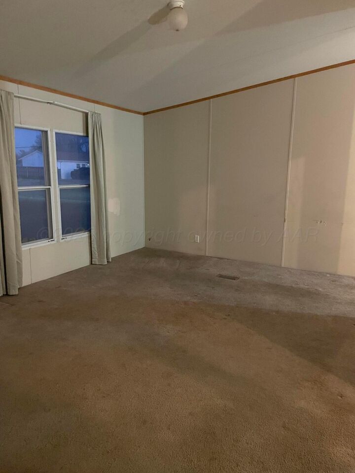 Property Photo:  401 N Grace Street  TX 79084 