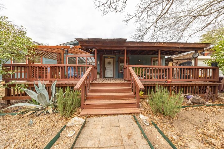 Property Photo: 715 Bee Gee Road TX 78619