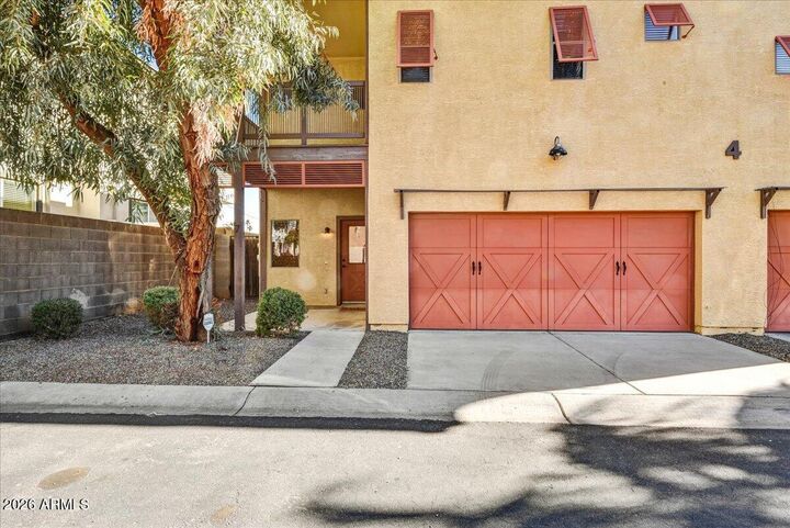 Property Photo:  2929 N 37th Street Apt 7  AZ 85018 