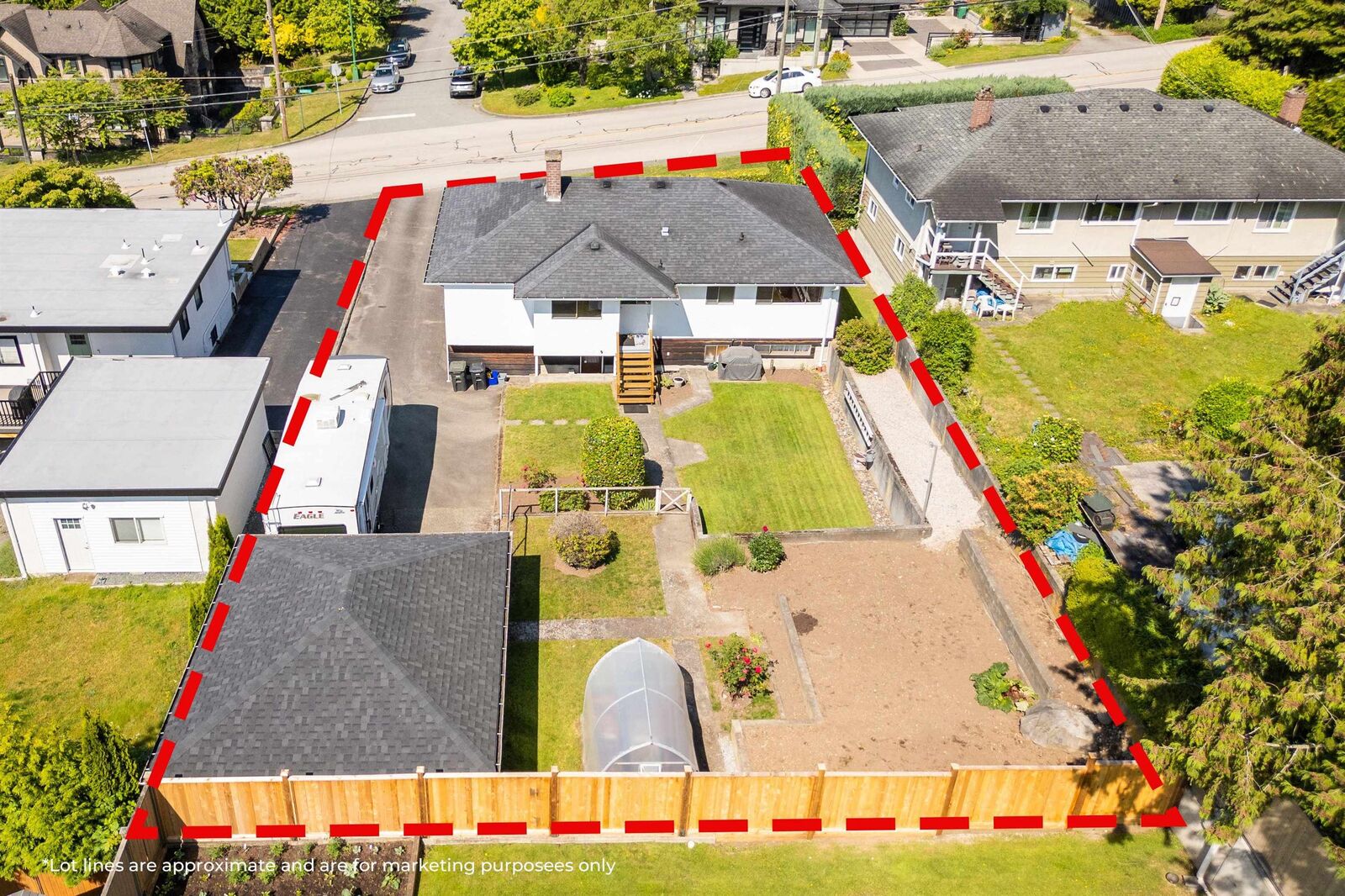 Property Photo: 7988 Sussex Avenue BC V5J 3W3
