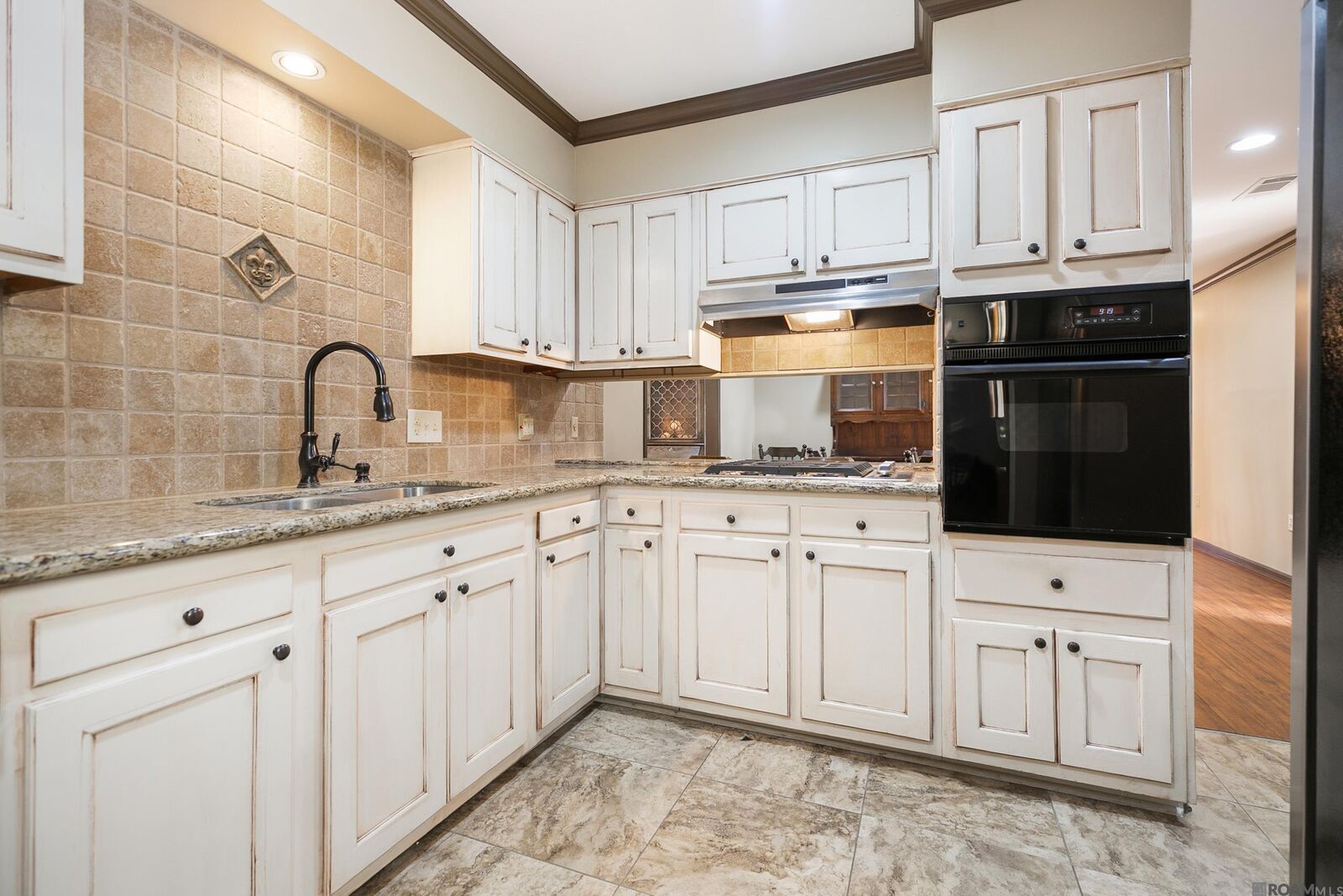 Property Photo:  1981 Potwin Dr  LA 70810 