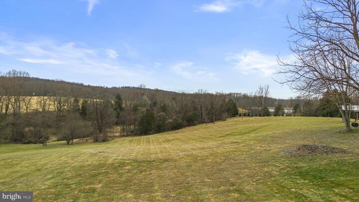 Property Photo:  38629 Liebchen Lane  VA 20175 