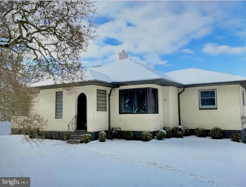 Property Photo: 711 W Brookhaven Road PA 19086