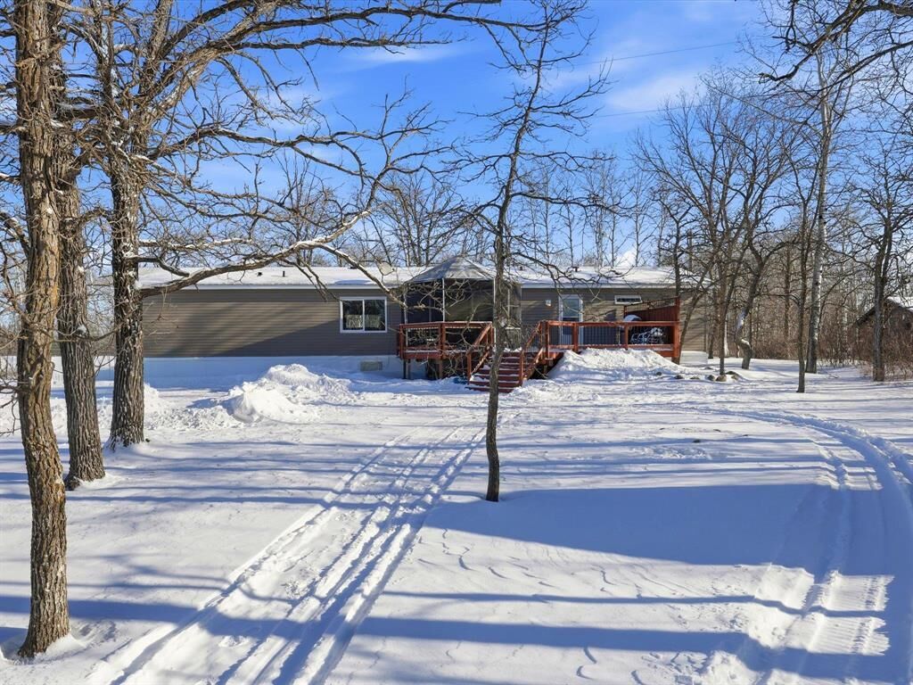 Property Photo:  9 Crocus Road  MB R0A 1N0 