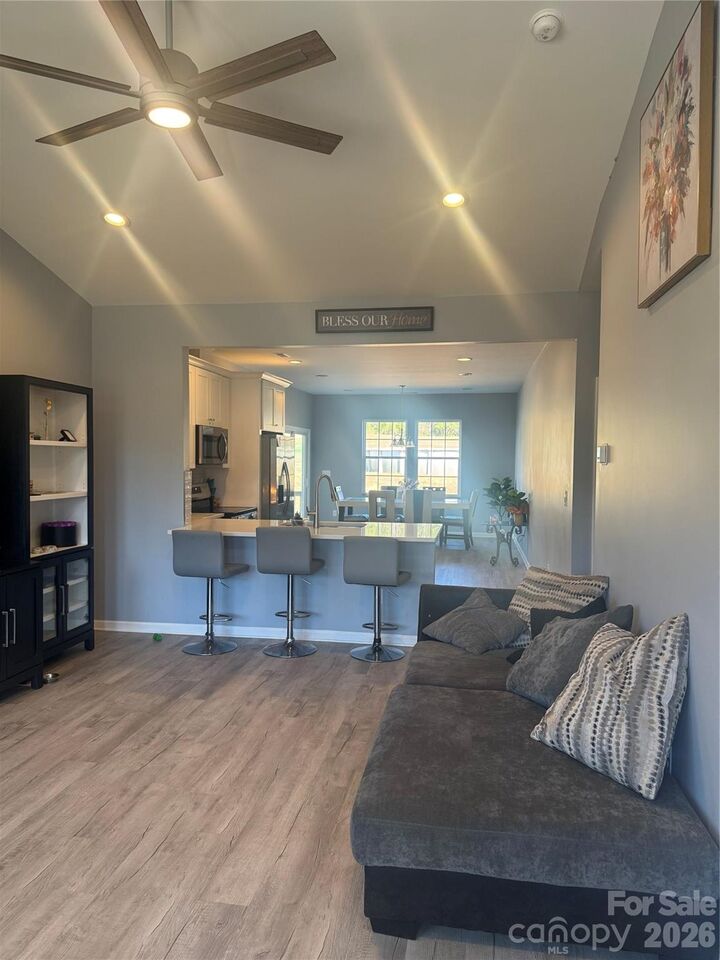 Property Photo: 933 McRae Avenue NC 28170