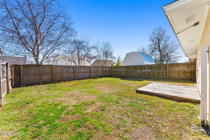 Property Photo: 2413 Minnesota Avenue FL 32444