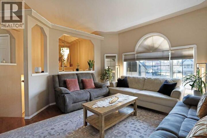 Property Photo:  123 Southshore Drive East  AB T1R 1M4 