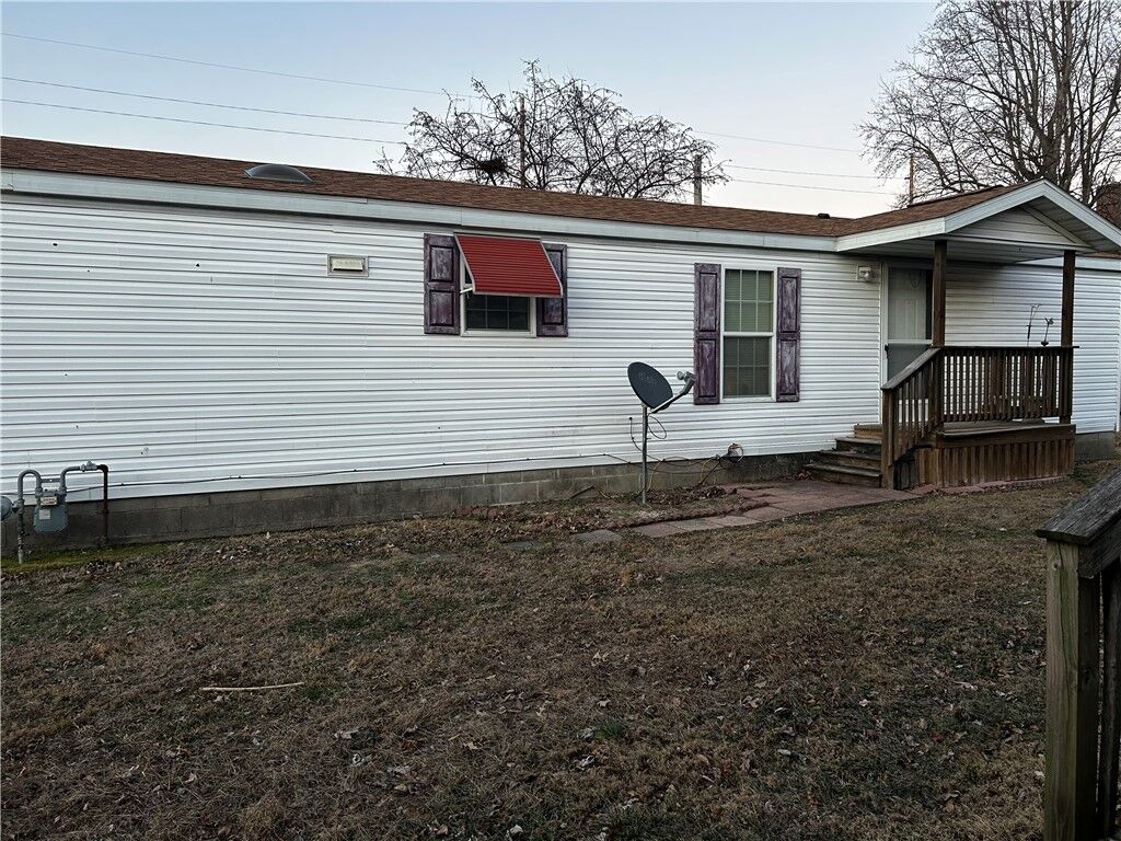 Property Photo: 212 N Olive Street IL 62458