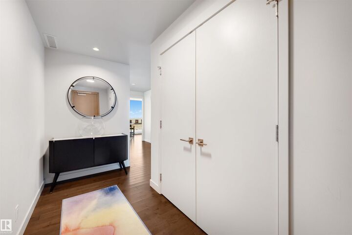 Property Photo: 10360 102 Street NW 4001 AB T5K 0K6
