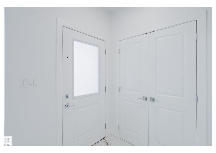 Property Photo:  231 25 Street SW  AB T6X 3K3 