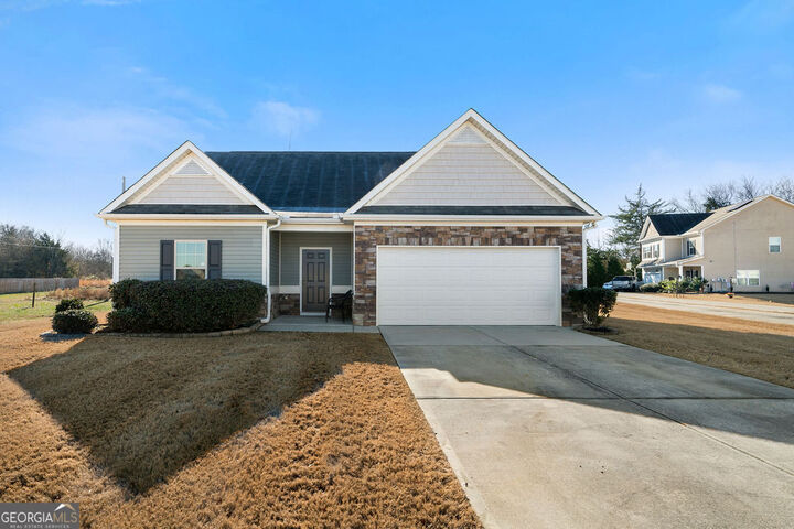 Property Photo: 98 Oak Ridge Drive GA 30104
