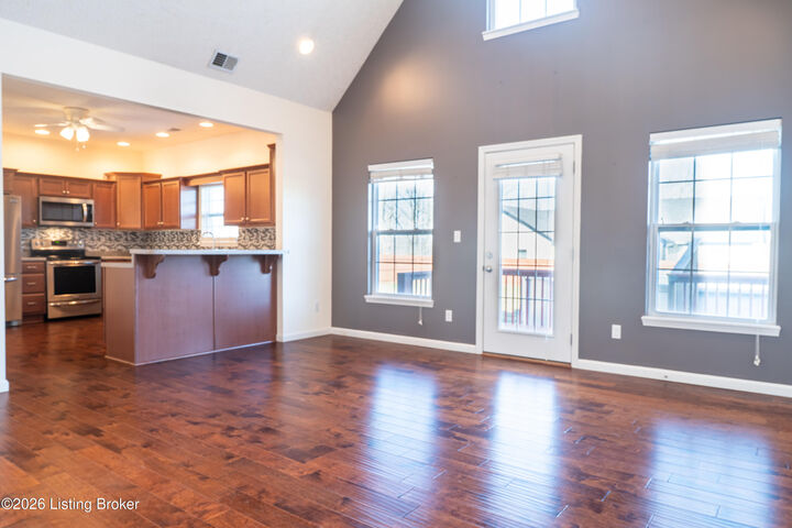 Property Photo:  34 Windover Ct  KY 40108 