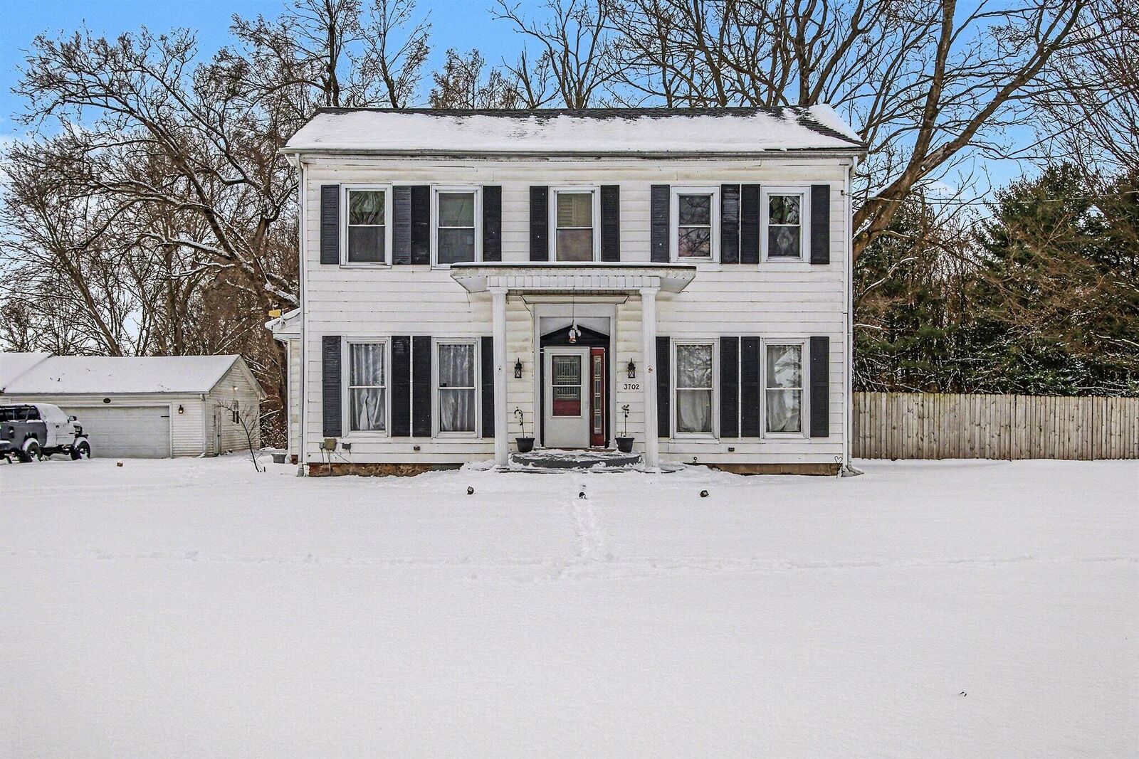 Property Photo:  3702 S State Road 104  IN 46350 