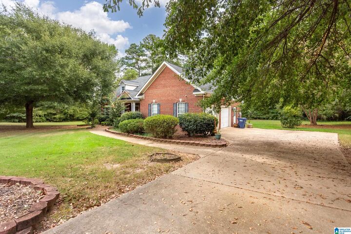 Property Photo: 40 Manor Place AL 36203