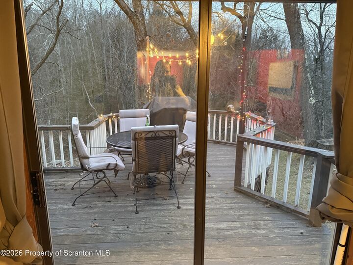 Property Photo:  9 Jets Lane  PA 18419 