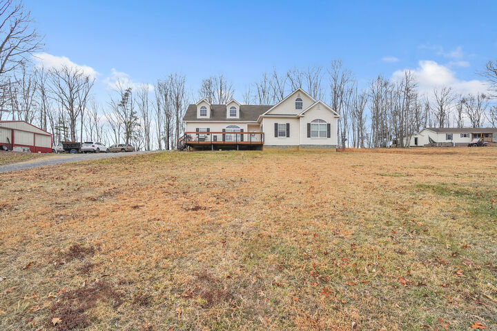 Property Photo: 423 Briar Ridge Rd WV 24951