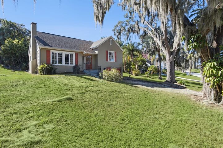 Property Photo: 844 S Lakeshore Boulevard FL 33853