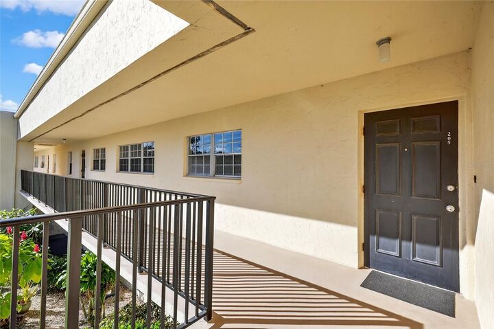Property Photo: 7880 Palm Aire Lane 205 FL 34243