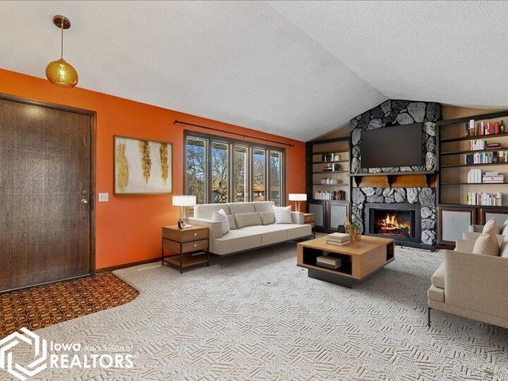 Property Photo:  2513 Sunrise Lane  IA 52601 