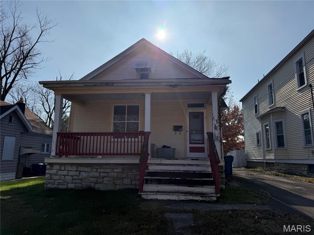 Property Photo:  723 Linden Street  IL 62002 